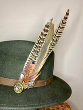 Load image into Gallery viewer, Medium Feather Hat Pin
