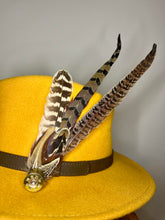 Load image into Gallery viewer, Medium Feather Hat Pin
