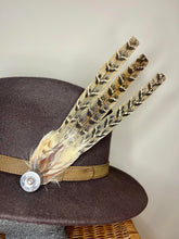 Load image into Gallery viewer, Medium Feather Hat Pin
