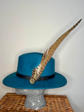 Load image into Gallery viewer, Medium Feather Hat Pin
