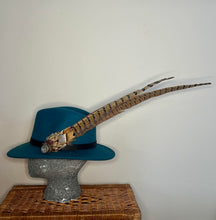 Load image into Gallery viewer, Large Feather Hat Pin
