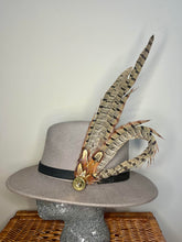 Load image into Gallery viewer, Large Feather Hat Pin
