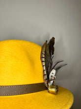 Load image into Gallery viewer, Medium Feather Hat Pin
