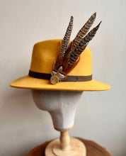 Load image into Gallery viewer, Medium Feather Hat Pin
