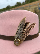 Load image into Gallery viewer, Small Feather Hat Pin/brooch
