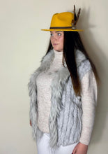 Load image into Gallery viewer, Grey Jayley Gilet
